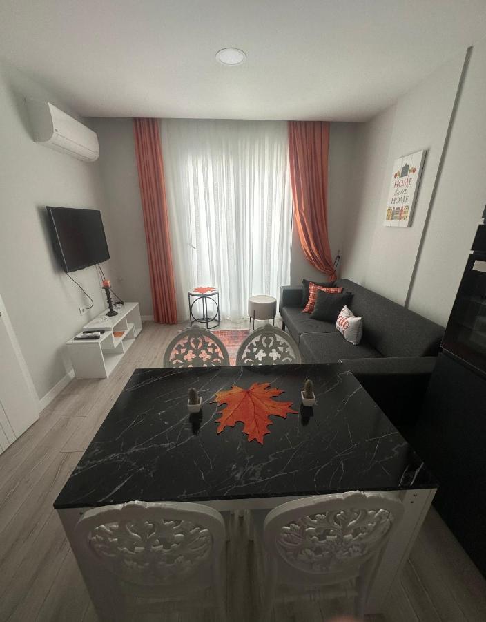 Appartement Havalimani Ve Avm Yakini Havuzlu Lux1+1 Ozel Fiyat *